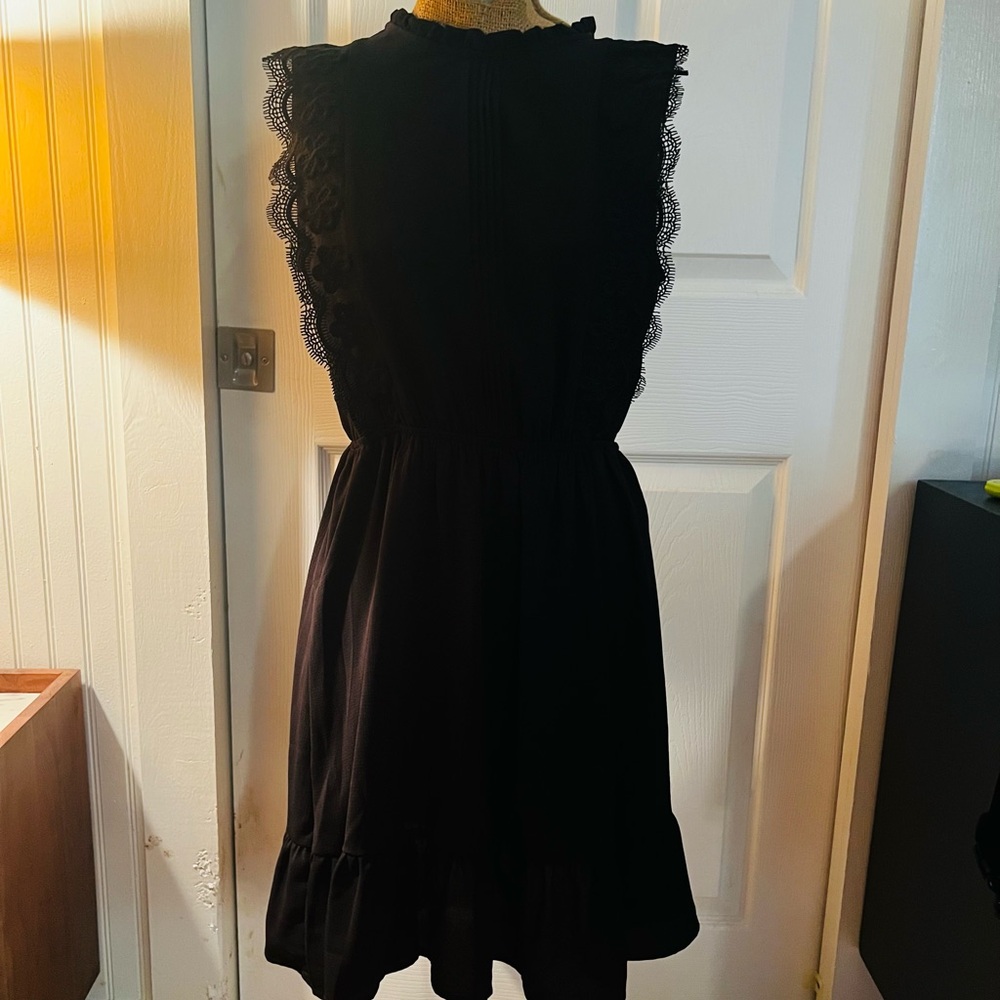 Black Lace-Trim Sleeveless Dress - Women